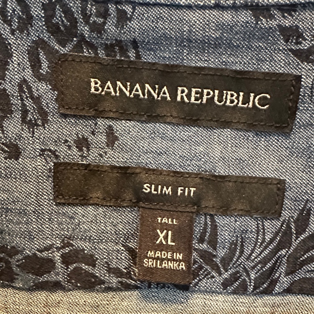 Banana Republic Men's 100% Cotton Pineapple Print Button-Down - Dark Blue XLT - Picture 2 of 4